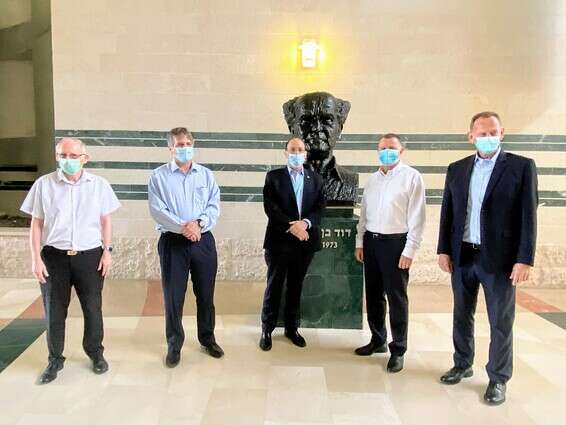 השר אדלשטיין וסגן השר קיש בסיור // צילום: רחל דוד, סורוקה